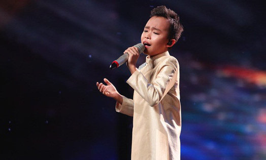 Hồ Văn Cường - cậu bé đến từ Tiền Giang có tài hát cải lương đang được yêu thích trong chương trình Thần tượng âm nhạc nhí VN 2016.