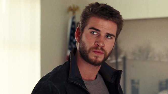 Liam Hemsworth thể hiện cảm xúc đa chiều hơn trong phim Cut Bank - Ảnh IMDB