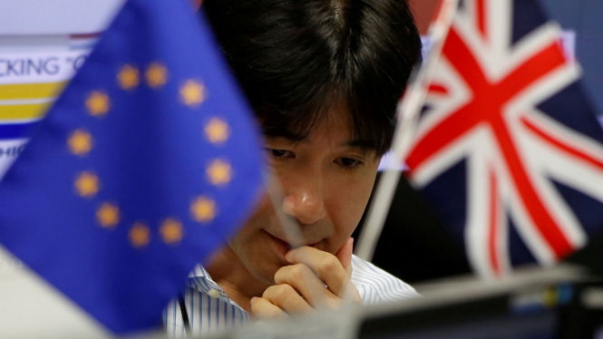 Báo Anh đưa tin nhiều người dân nước này muốn bỏ phiếu lại về việc ở lại hay rời EU - Ảnh: Reuters