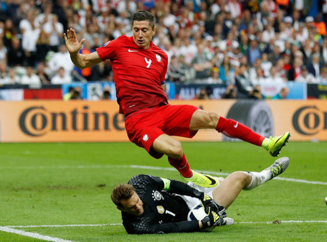 Được yêu cầu chơi mạo hiểm, Lewandowski (Ba Lan) sẽ bùng nổ trước Thụy Sĩ? - Ảnh: Reuters