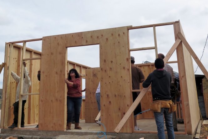 Những căn nhà miễn phí được bà Claussen dựng lên cho người nghèo ở Mexico - Ảnh: CNN
