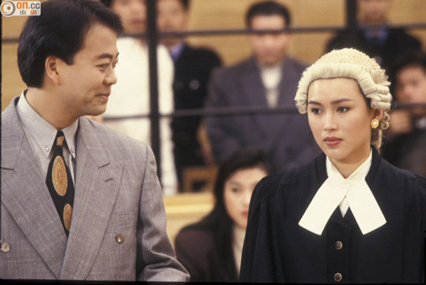 Thập niên 90, Âu Dương Chấn Hoa nhờ bộ phim Hồ sơ công lý tạo nên tên tuổi