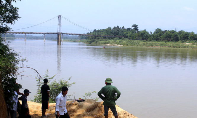 Sông Lam - nơi thường xuyên xảy ra các vụ chết đuối, nhất là vào dịp nghỉ hè của học sinh - Ảnh: DOÃN HÒA