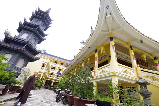Thầy Thích Chúc Đạo tại ngôi chùa Đông Hưng mới xây dựng khang trang ở P.An Phú, Q.2, TP.HCM - Ảnh: QUANG ĐỊNH