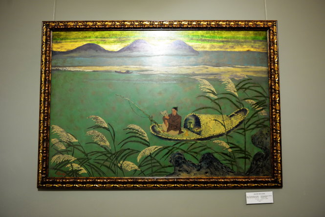 Bức tranh “Nhà thơ Nguyễn Du ngồi trên con thuyền câu cá” (tranh sơn mài, sáng tác 1974, khổ 80x120cm) - Ảnh: HỮU KHOA