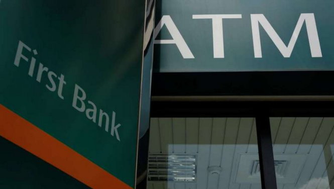 Một trụ ATM của ngân hàng First Bank Đài Loan, ngân hàng bị trộm tiền từ ATM - Ảnh: REUTERS
