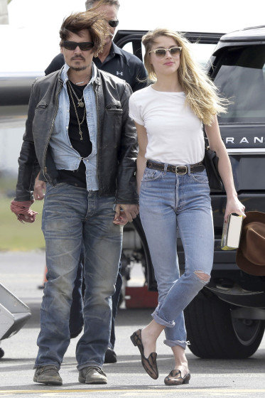 Amber Heard và Johnny Depp thuở vừa kết hôn - Ảnh: celebuzz