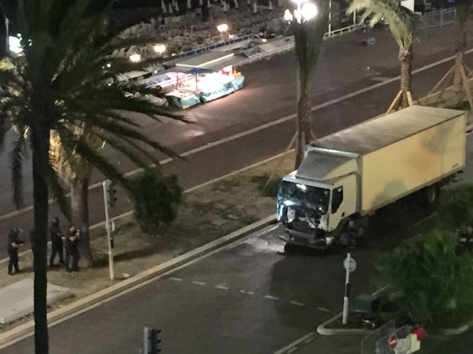 Chiếc xe tải gây án ở Nice - Ảnh: RT