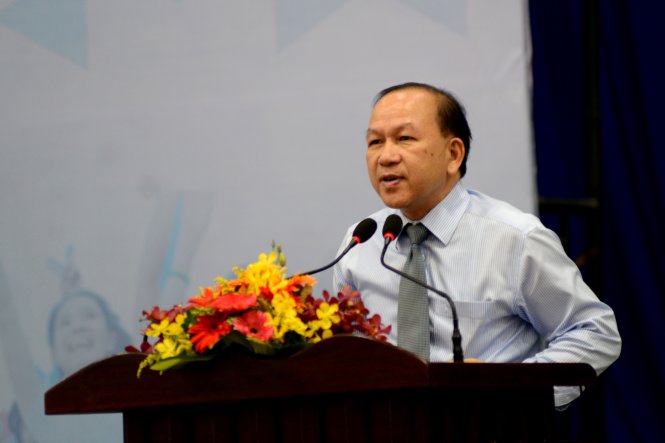 TS Hà Hữu Phúc, vụ trưởng, giám đốc Cơ quan đại diện Bộ GD-ĐT, phát biểu khai mạc ngày hội - Ảnh: DUYÊN PHAN