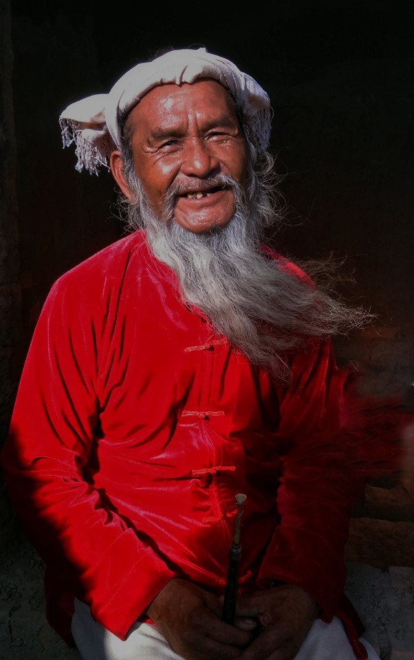 Ảnh người già Chăm trên trang của CLB Sille Sanat Sarayi