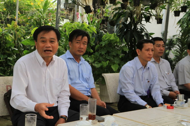 Ông Nguyễn Văn Dương tiếp xúc và giải quyết kiến nghị của doanh nghiệp tại quán cà phê chủ tịch mỗi sáng sớm