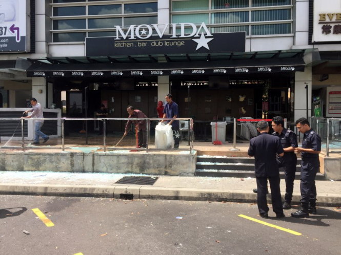 Hộp đêm Movida tại Puchong, Kuala Lumpur sau vụ tấn công hôm 28-6 - Ảnh: Reuters