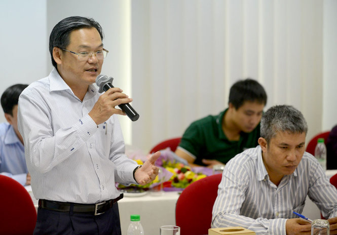 Ông Phan Trường Sơn – Trưởng phòng phát triển nhà và thị trường bất động sản (Sở Xây dựng TP.HCM) phát biểu tại tọa đàm Minh bạch thông tin trong dự án nhà ở sáng 4-8 tại báo Tuổi Trẻ - Ảnh: QUANG ĐỊNH