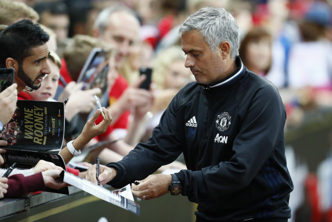 HLV Mourinho sẽ giúp M.U hồi sinh. Ảnh: REUTERS