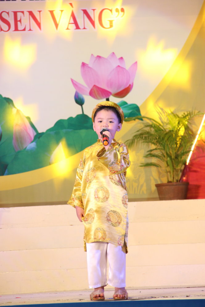 Bé Đào Minh Triết - 4 tuổi (đơn vị TTVH Q.8) giành giải thưởng Thí sinh nhỏ tuổi nhất - ảnh: Nguyễn Lộc