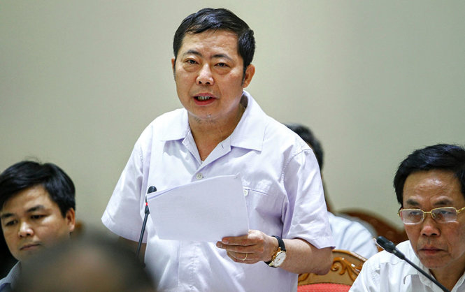 Ông Nguyễn Thanh Dương, Phó chủ tịch UBND tỉnh Lào Cai nói “cần di dời người dân ngay nhưng chưa nhìn thấy tiền ở đâu” - Ảnh: NAM TRẦN