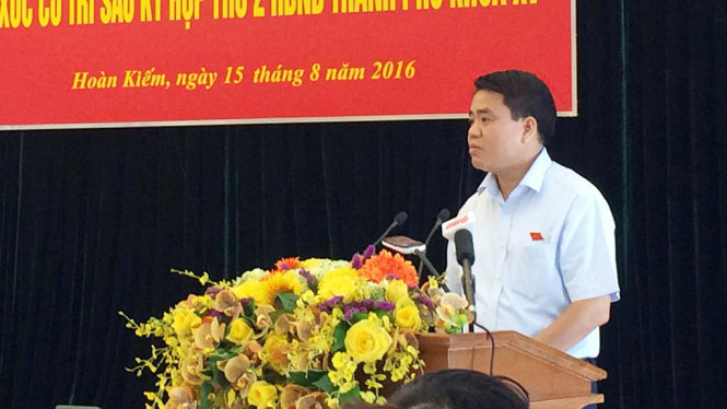 Chủ tịch UBND thành phố HN Nguyễn Đức Chung cho biết, việc dừng cắt cỏ, tia cây hoa cảnh từ 1-7 tiết kiệm cho thành phố mỗi năm 700 tỉ đồng