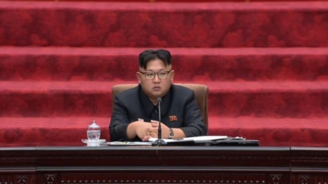 Nhà lãnh đạo Triều Tiên Kim Jong-un tuyên bố sẽ phát triển các loại vũ khí hạt nhân - Ảnh: AP