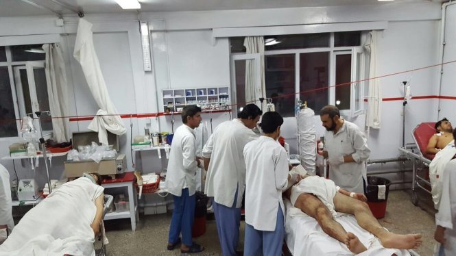 Các nạn nhân bị thương trong vụ tấn công đang được điều trị trong bệnh viện - Ảnh: Twitter Emergency