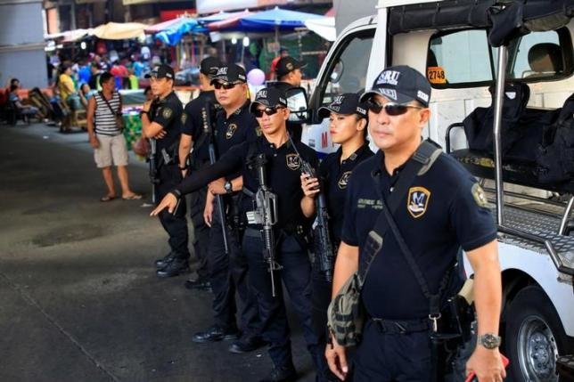 Các thành viên trong đội phản ứng đặc biệt của Cảnh sát quốc gia Philippines tại Manila, Philippines - Ảnh: Reuters
