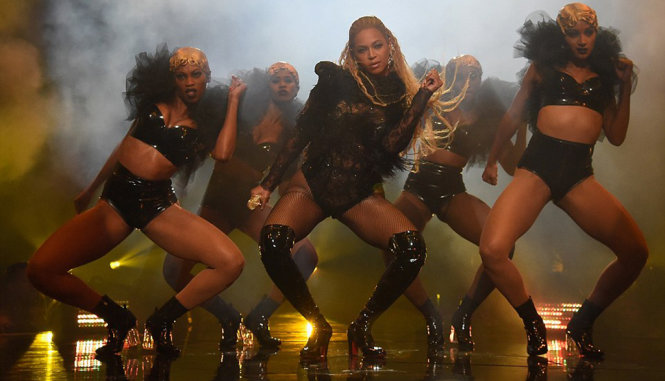 Màn trình diễn bốc lửa của Beyoncé - Ảnh: Daily Mail