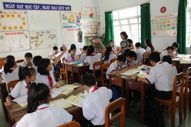 Học sinh Trường tiểu học Vĩnh Phương, Nha Trang, Khánh Hòa trong tiết học theo mô hình trường học mới - Ảnh: V.HÀ