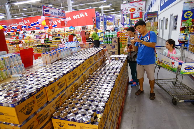 Hàng Thái Lan được bán trong siêu thị Metro, Q.2, TP.HCM - Ảnh: QUANG ĐỊNH