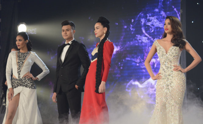 Ba HLV của The Face mùa đầu tiên Lan Khuê, MC Vĩnh Thuỵ, Hà Hồ và Phạm Hương (từ trái qua) - Ảnh Trần Tiến Dũng