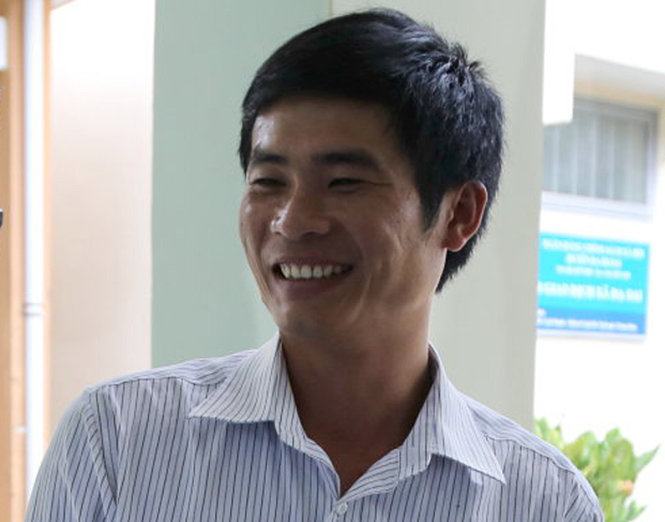 Anh Phan Văn Bắc chia sẻ về khoảnh khắc cứu hơn 30 hành khách tại đèo Bảo Lộc - Ảnh: CHÍNH THÀNH