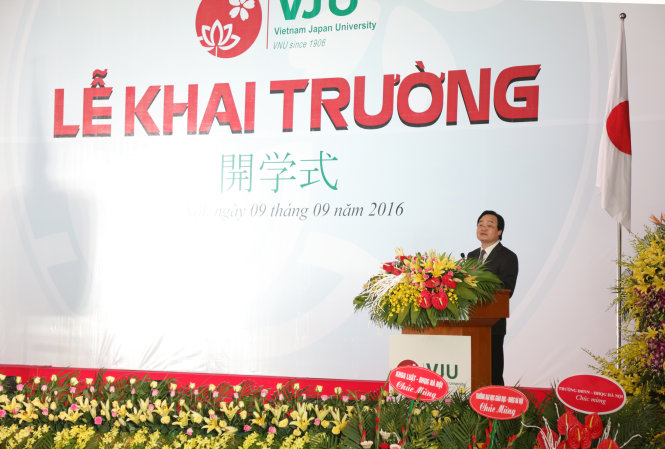 Bộ trưởng Bộ GD-ĐT Phùng Xuân Nhạ phát biểu tại lễ khai gairng Trường ĐH Việt Nhật - Ảnh:  Bùi Tuấn