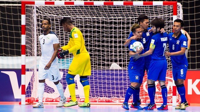 Các cầu thủ Thái Lan ăn mừng bàn thắng vào lưới Cuba. Ảnh: FIFA