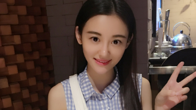 Nữ diễn viên 26 tuổi bị chẩn đoán mắc ung thư hạch bạch huyết, một dạng ung thư tác động tới hệ miễn dịch - Ảnh: Weibo