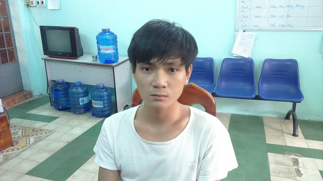 Nguyễn Duy Khánh tại cơ quan công an. Ảnh: Quỳnh Giang