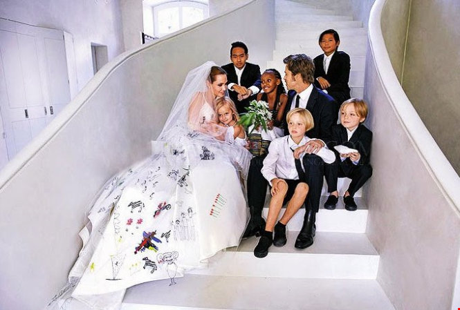Ảnh cưới của Jolie và Pitt vào năm 2014 - Ảnh: People