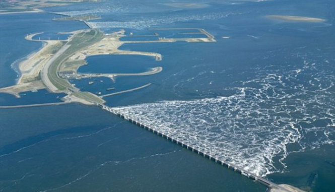 Kè chắn biển dài hơn 3km, nối liền hai đảo nhỏ tại Hà Lan - Ảnh: readesl