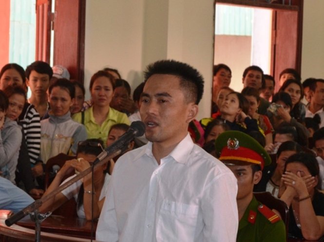 Mai Chiếm Thắng trong phiên xử tội giết người năm 2014 – ảnh: H.Đ