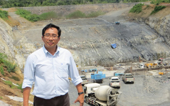 PGS.TS Lê Anh Tuấn tại công trình đập thủy điện Don Sahong thời điểm giữa tháng 9-2016 - Ảnh: NVCC - LÊ ANH TUẤN