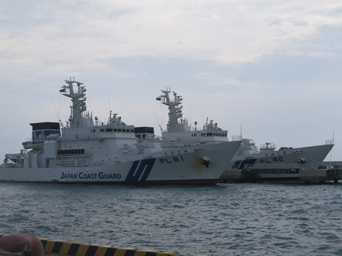 Tàu của lực lượng bảo vệ bờ biển Nhật Bản đang neo đậu tại cảng Ishigaki trực chiến cho khu vực quần đảo Senkaku - Ảnh: TẤN VŨ