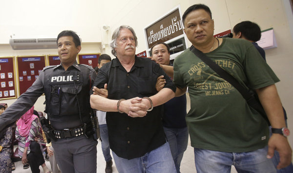 Cảnh sát bắt giữ các nghi can giấu xác người trong tủ lạnh tại Bangkok - Ảnh: GulfToday