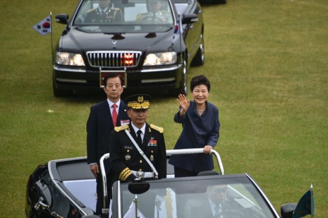 Tổng thống Hàn Quốc Park Geun Hye trong ngày kỷ niệm Lực lượng Vũ trang - Ảnh: AFP