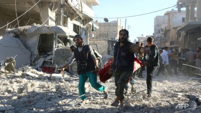 Aleppo gần như phải hứng chịu các cuộc không kích mỗi ngày - Ảnh: AFP