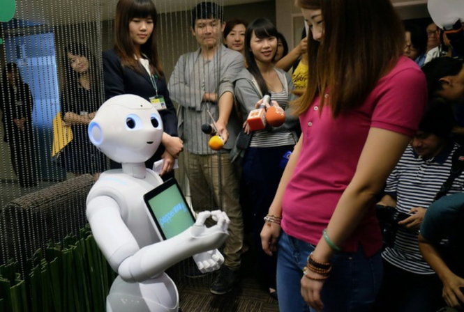Cathay Life đưa robot Pepper tới chi nhánh Đài Bắc làm việc ngày 6-10 - Ảnh: AFP