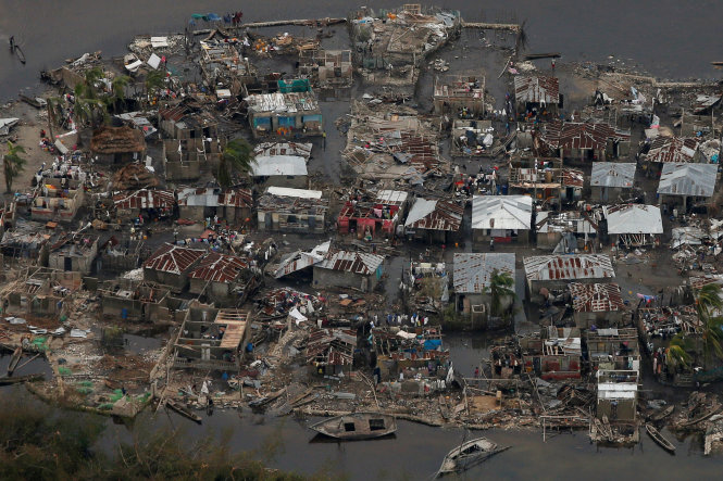 Những ngôi nhà trong một ngôi làng bị bão Matthew phá hủy tại Corail, Haiti - Ảnh: Reuters