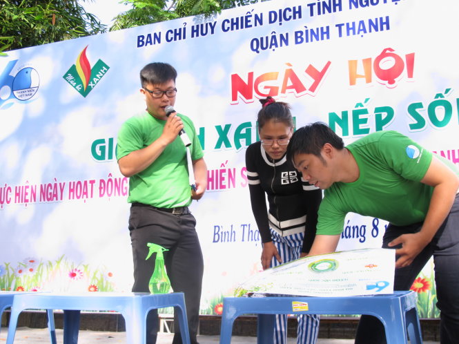 Game show hỗ trợ thanh niên khởi nghiệp do Hội LHTN VN Q.Bình Thạnh (TP.HCM) tổ chức nhằm hỗ trợ vốn vay để chị Nguyễn Hoàng Thanh Hương làm ăn - Ảnh: K.ANH