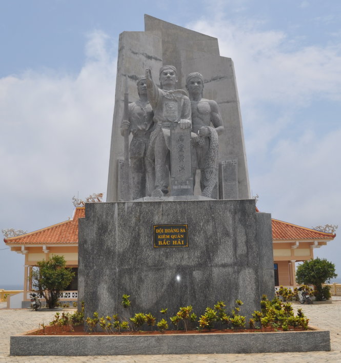 Tượng đài đội Hoàng Sa kiêm quản Bắc Hải trên đảo Lý Sơn - Ảnh: Trần Đức Anh Sơn