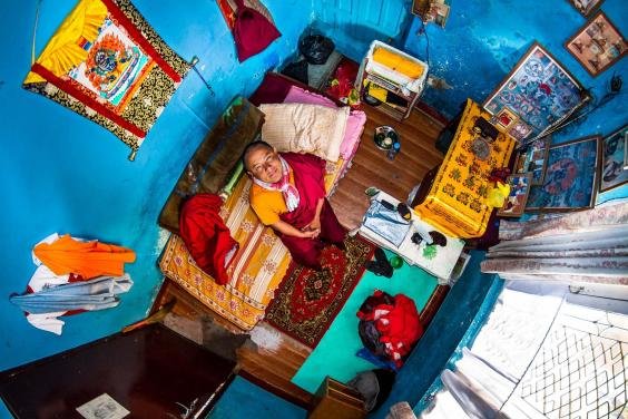Phòng 385 của anh Pema 22 tuổi, một học viên Phật giáo tại Katmandu, Nepal