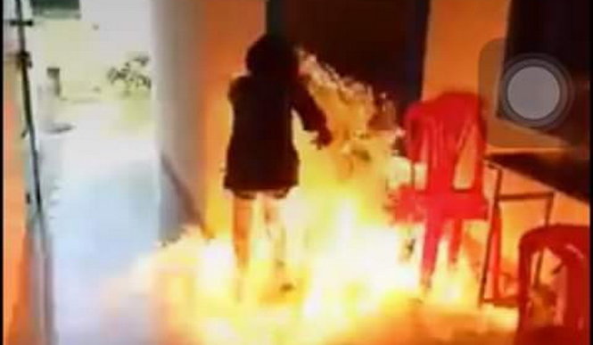Cô gái mang xăng đến đốt trường sau khi tuyên bố trên facebook 