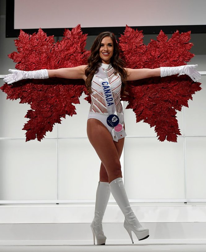 Miss Canada Amber Bernachi