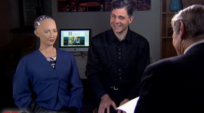 Cô nàng người máy Sophia trong buổi trả lời phỏng vấn trên truyền hình - Ảnh chụp từ clip