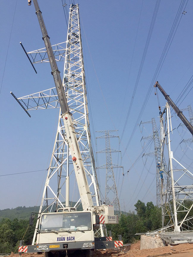 Hạng mục mở rộng ngăn lộ đường dây tại trạm 500kV Quảng Ninh (Quảng Ninh). Ảnh do Ban quản lý dự án các công trình điện miền Trung cung cấp.